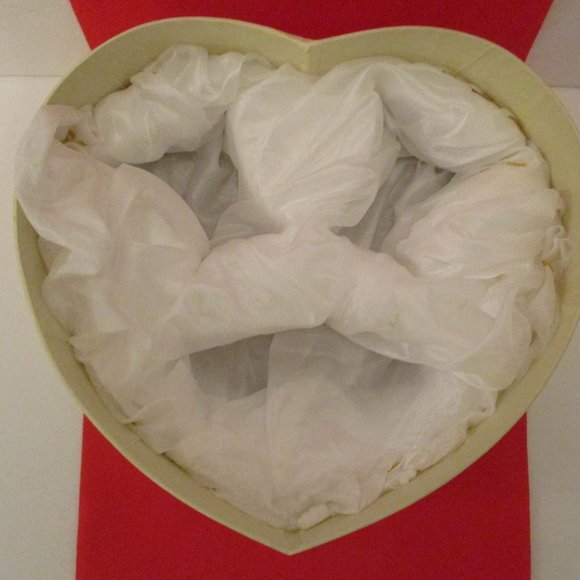 New D'Lusso Designs Porcelain Demitasse Gift Boxed Set White Frosted Porcelain - Picture 9 of 11